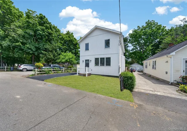 Photo 2 of Single family home for sale at 15 Grand Pl, Huntington, NY 11746 | MLS# 1052368 | Listing updated on 2026-09-26