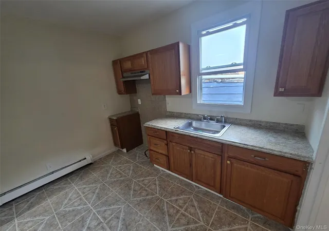 Photo 3 of House for sale at 127 W Parmenter St, Newburgh (city), NY 12550 | MLS# 1052369 | Listing updated on 2026-09-18