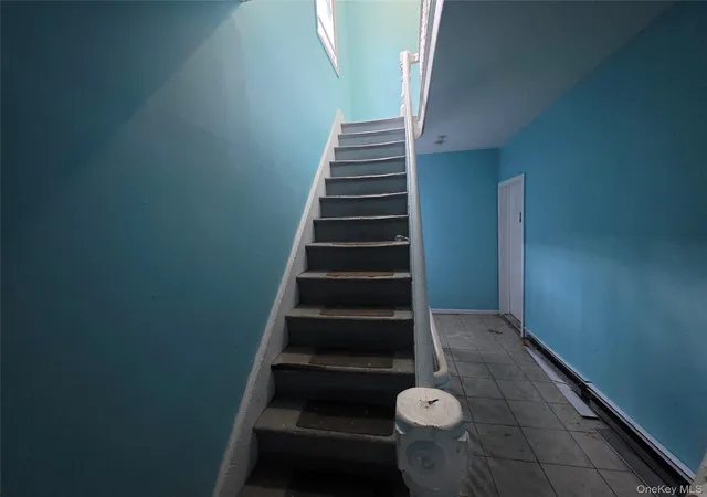 Photo 4 of House for sale at 127 W Parmenter St, Newburgh (city), NY 12550 | MLS# 1052369 | Listing updated on 2026-09-18