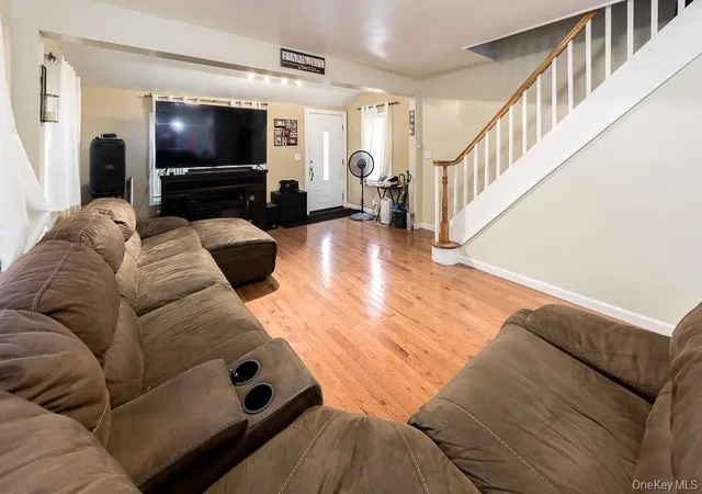 Photo 3 of Single family home for sale at 9917 215th Street, New York, NY 11429 | MLS# 1052377 | Listing updated on 2026-09-18