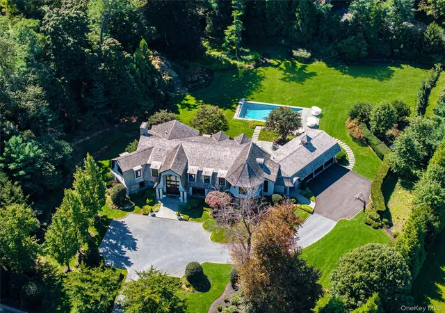 Photo 2 of Mansion for sale at 2 Hidden Pond Dr, Oyster Bay, NY 11568 | MLS# 1052387 | Listing updated on 2026-09-28