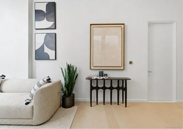 Photo 4 of Sale Pending at 25-08 43rd Avenue #PH2B, New York, NY 11101 | MLS# 1052389 | Listing updated on 2026-09-18