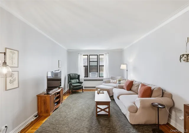 Photo 3 of Condo for sale at 210 Martine Ave #5L, White Plains, NY 10601 | MLS# 1052393 | Listing updated on 2026-09-18