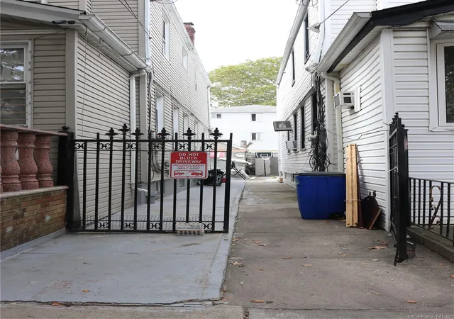 Photo 4 of House for sale at 9572 115th Street, New York, NY 11419 | MLS# 1052413 | Listing updated on 2026-09-28