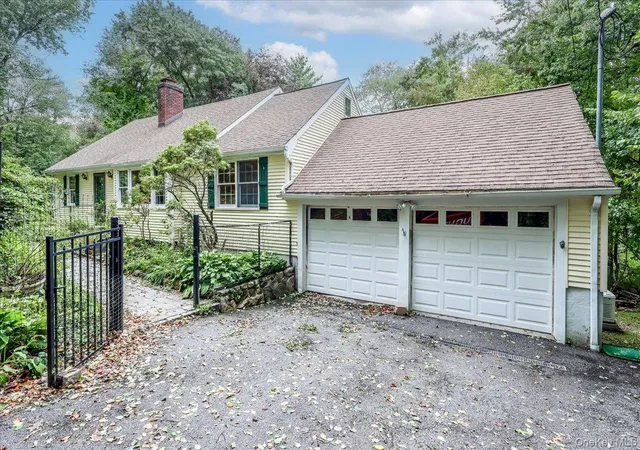 Photo 1 of Single family home for sale at 6 David Dr, North Salem, NY 10560 | MLS# 1052440 | Listing updated on 2026-10-05