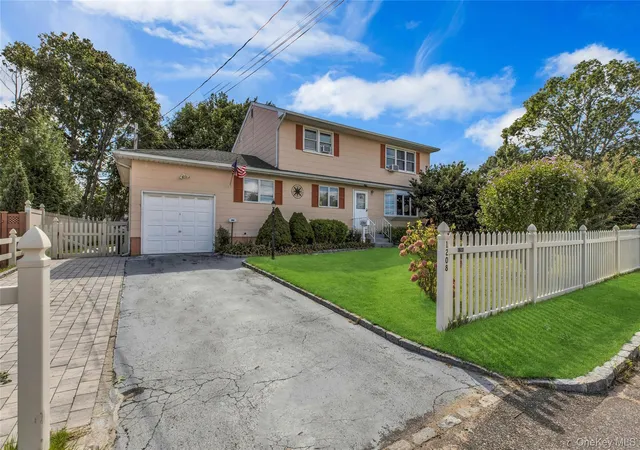 Photo 3 of Single family home for sale at 1208 America Ave, West Babylon, NY 11704 | MLS# 1052441 | Listing updated on 2026-09-25