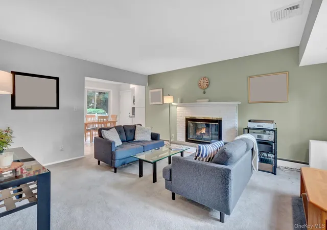 Photo 3 of Single family home for sale at 43 Huyler Ct, Brookhaven, NY 11733 | MLS# 1052448 | Listing updated on 2026-09-27