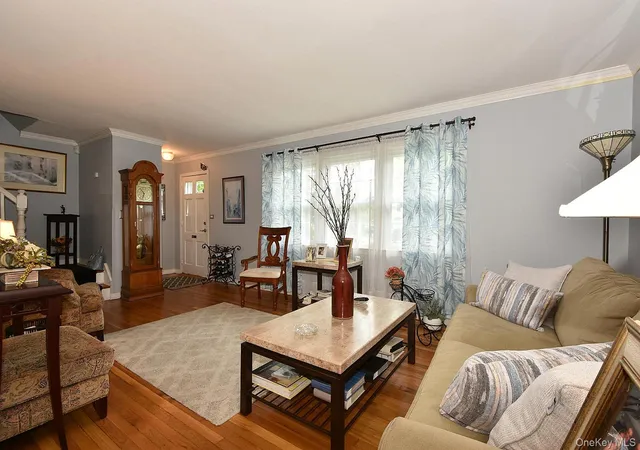 Photo 3 of Single family home for sale at 10 Alton Ct, Hempstead, NY 11566 | MLS# 1052450 | Listing updated on 2026-10-08