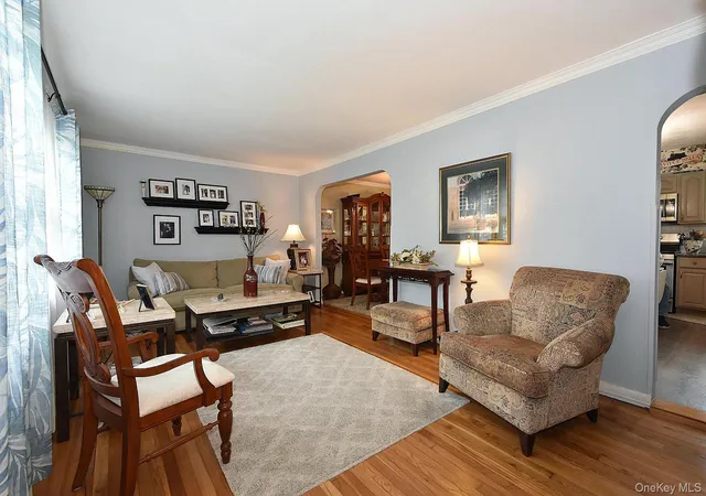 Photo 4 of Single family home for sale at 10 Alton Ct, Hempstead, NY 11566 | MLS# 1052450 | Listing updated on 2026-10-08