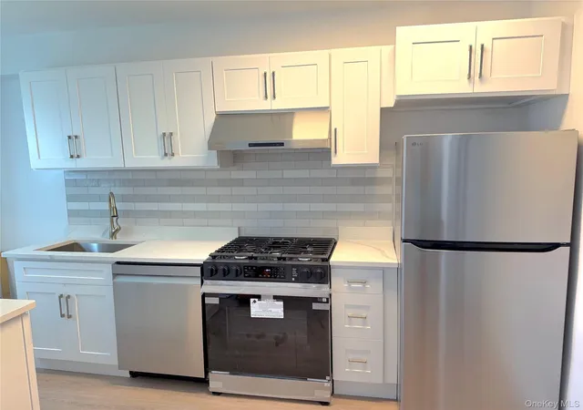 Listing Photo 4 - Condo for sale in building located at 22-27 76Th St, New York, NY 11370 - Unit #B2