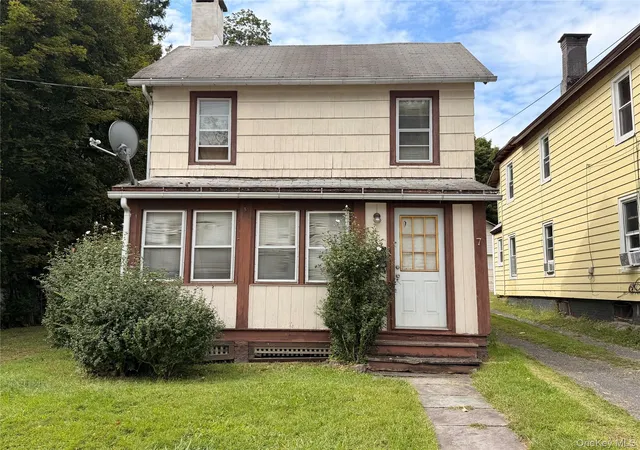 Single family home for sale at 7 Harding St, Middletown, NY 10940 | MLS# 1052461