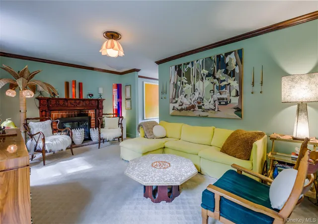 Photo 3 of Single family home for sale at 385 Main St, Brookhaven, NY 11733 | MLS# 1052464 | Listing updated on 2026-09-30