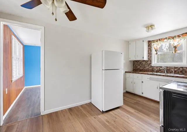 Photo 4 of Sale Pending at 162 Parkwood Dr, Brookhaven, NY 11967 | MLS# 1052489 | Listing updated on 2026-09-25