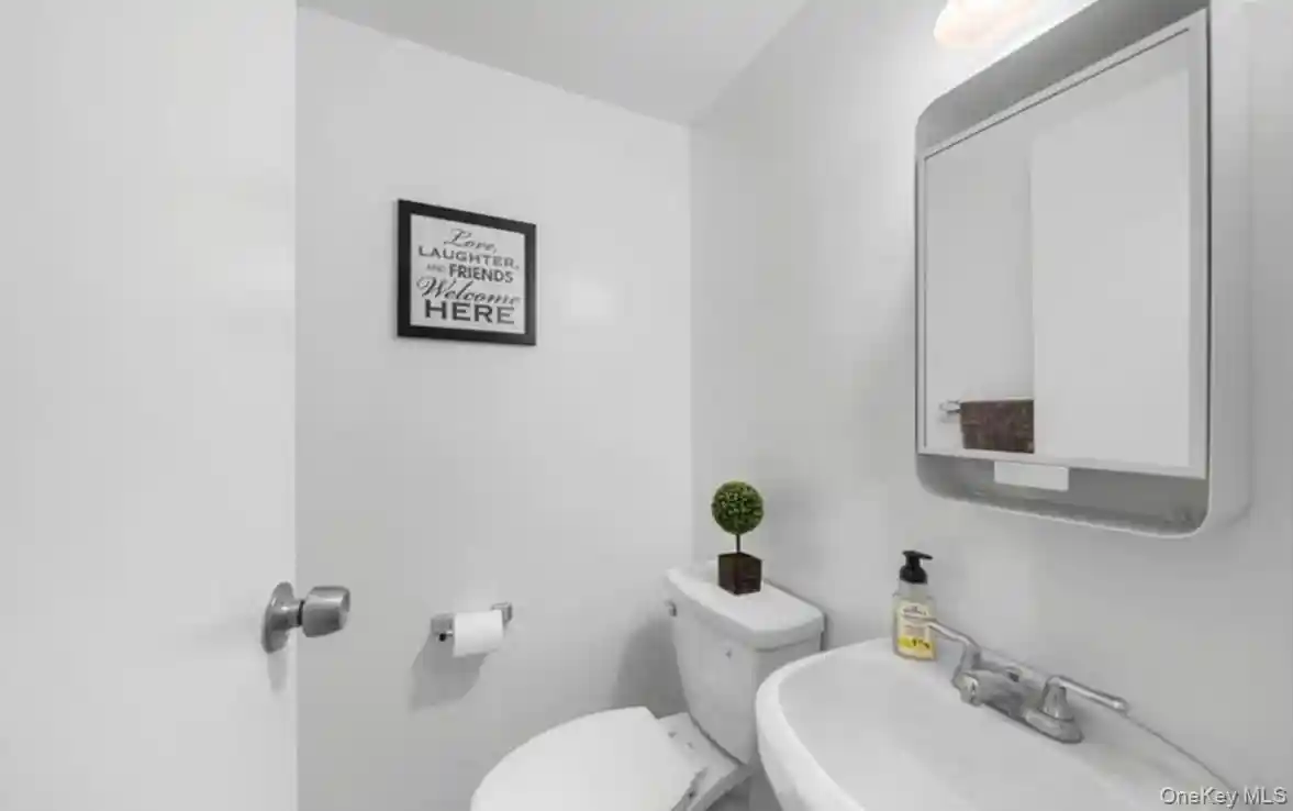 Listing Photo 19 - Condo for sale in 177 Cambridge Dr located at 177 Cambridge Dr, Brookhaven, NY 11776 - Unit 177 Cambridge Dr