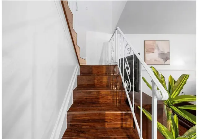Listing Photo 4 - Condo for sale in building located at 177 Cambridge Dr, Brookhaven, NY 11776