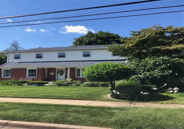 Photo 3 of Single family home for sale at 83 Saint Pauls Rd N, Hempstead, NY 11550 | MLS# 1052510 | Listing updated on 2026-10-31