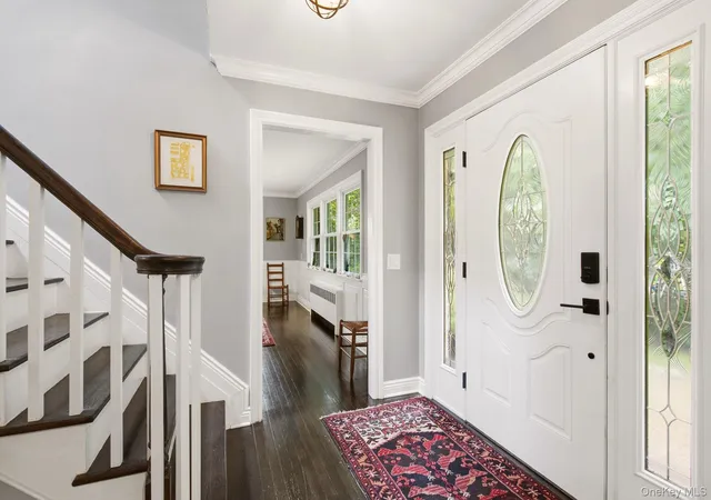 Photo 4 of Single family home for sale at 88 Little Neck Rd, Huntington, NY 11721 | MLS# 1052511 | Listing updated on 2026-09-28
