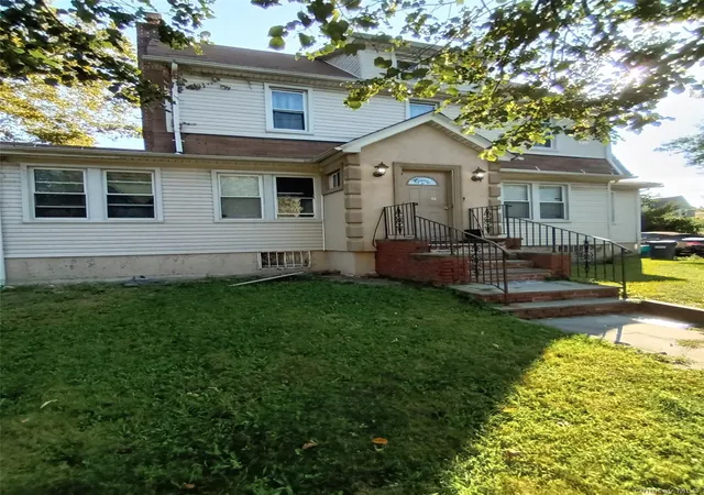 Photo 1 of Single family home for sale at 17704 137th Avenue, New York, NY 11434 | MLS# 1052512 | Listing updated on 2026-09-20