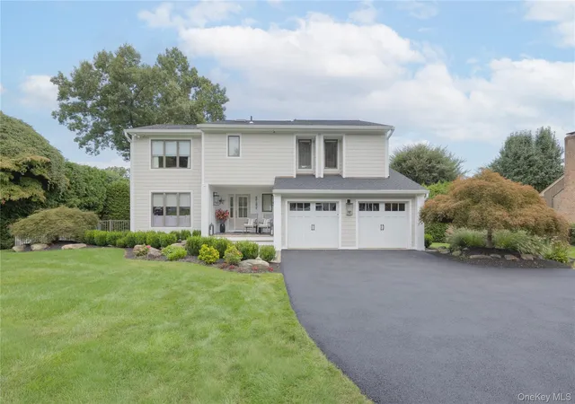 Photo 1 of Single family home for sale at 16 Lark St, Pearl River, NY 10965 | MLS# 1052513 | Listing updated on 2026-09-19