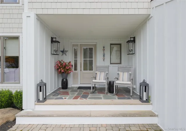 Photo 3 of Single family home for sale at 16 Lark St, Pearl River, NY 10965 | MLS# 1052513 | Listing updated on 2026-09-19