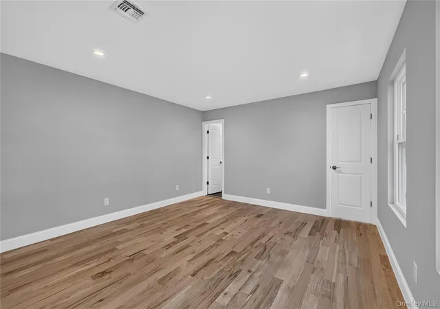 Photo 3 of Sale Pending at 9 Oswego Pl, West Babylon, NY 11704 | MLS# 1052518 | Listing updated on 2026-10-07