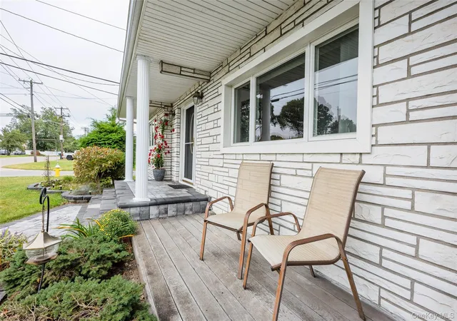Photo 3 of Single family home for sale at 822 Coates Ave, Islip, NY 11741 | MLS# 1052525 | Listing updated on 2026-09-26