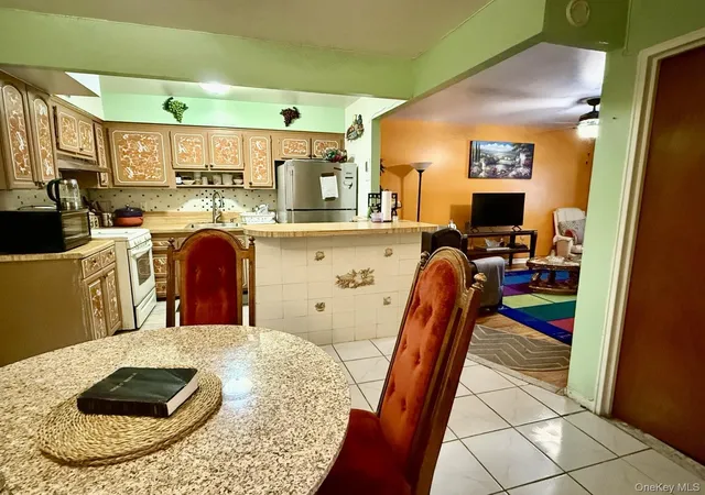 Photo 1 of House for sale at 621 Commonwealth Ave, New York, NY 10473 | MLS# 1052533 | Listing updated on 2026-09-18