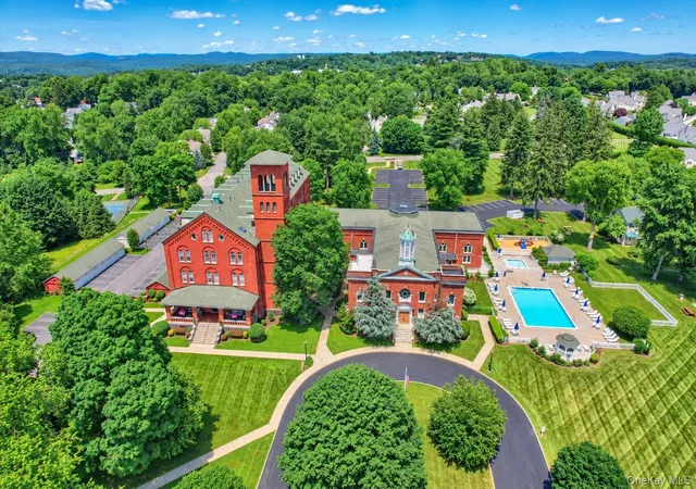 Photo 2 of Condo for sale at 200 School House Rd #4I, Peekskill, NY 10566 | MLS# 1052564 | Listing updated on 2026-09-30
