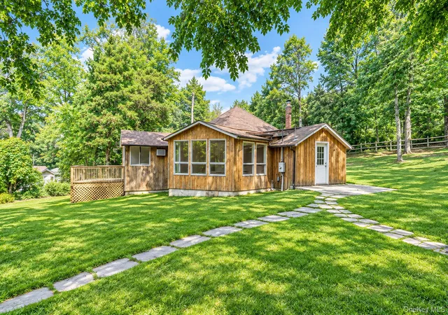 Photo 1 of Single family home for sale at 5 Jacobs Ln, Brookhaven, NY 11792 | MLS# 1052565 | Listing updated on 2026-09-22