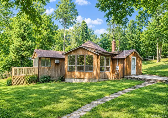 Photo 3 of Single family home for sale at 5 Jacobs Ln, Brookhaven, NY 11792 | MLS# 1052565 | Listing updated on 2026-09-22