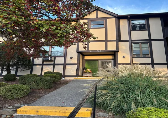 Photo 1 of Condo for sale at 931 Sierra Vista Ln, Clarkstown, NY 10989 | MLS# 1052567 | Listing updated on 2026-10-04