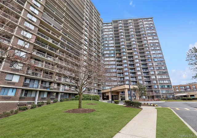 Condo for sale at 2 Bay Clb Dr #20-O, Bayside, NY 11360 | MLS# 1052571 | Listing updated on 2026-10-28