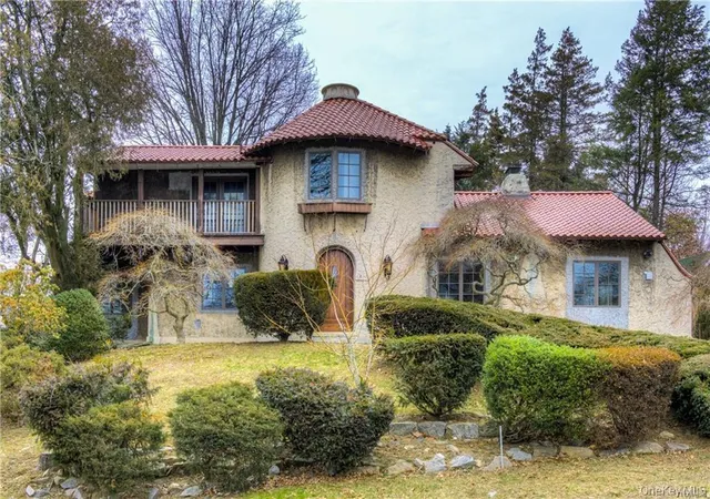 Single family home for sale at 1 Elizabeth Rd, New Rochelle, NY 10804 | MLS# 1052573