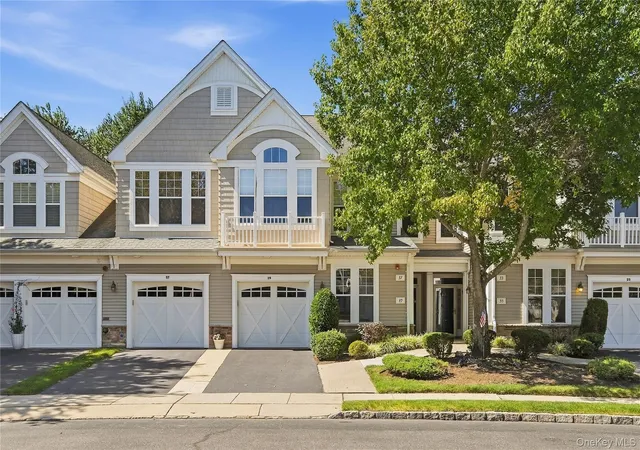 Photo 2 of Sale Pending at 39 Symphony Dr, Brookhaven, NY 11755 | MLS# 1052587 | Listing updated on 2026-10-16