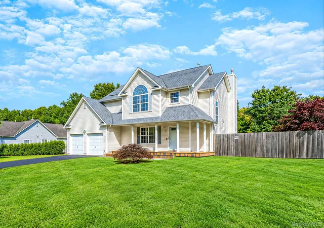 Photo 2 of Single family home for sale at 19 Oceanview Blvd, Brookhaven, NY 11949 | MLS# 1052595 | Listing updated on 2026-09-23