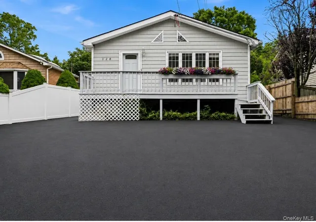 Photo 2 of Single family home for sale at 128 Walnut, Smithtown, NY 11754 | MLS# 1052609 | Listing updated on 2026-09-20