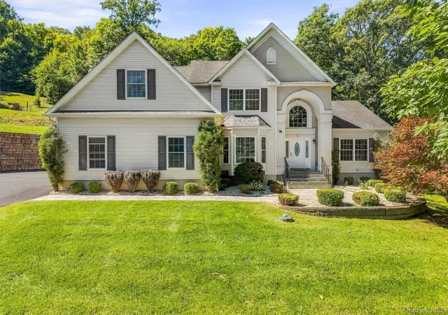 Photo 2 of Single family home for sale at 2 Pond Ridge Xing, Newburgh, NY 12550 | MLS# 1052624 | Listing updated on 2026-09-19