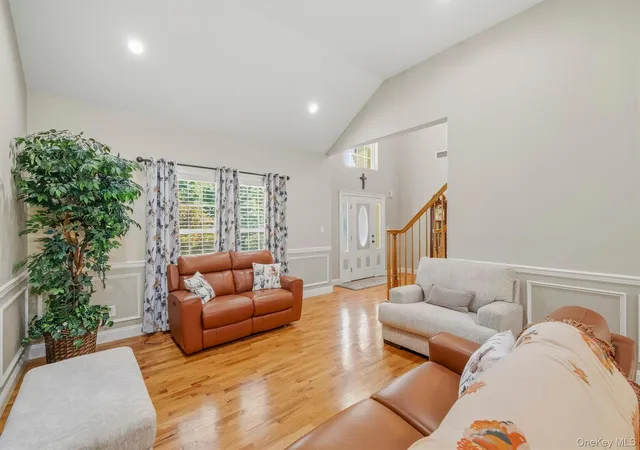 Photo 4 of Single family home for sale at 2 Pond Ridge Xing, Newburgh, NY 12550 | MLS# 1052624 | Listing updated on 2026-09-19