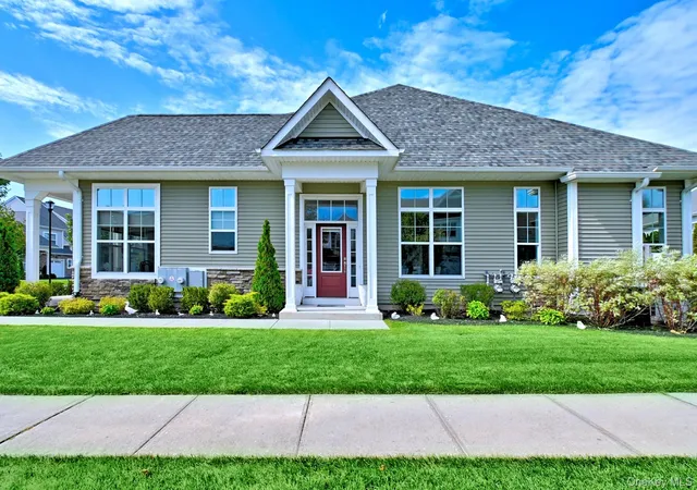Condo for sale at 182 Belmont Cir, Brookhaven, NY 11980 | MLS# 1052625