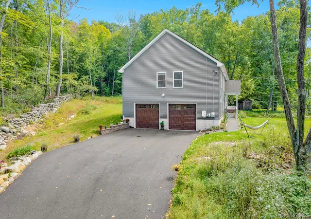 Photo 3 of Single family home for sale at 116 Smalley Corners Rd, Kent, NY 10512 | MLS# 1052647 | Listing updated on 2026-09-22