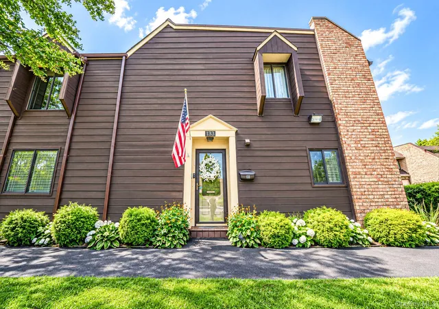 Single family home for sale at 133 Southgate Dr, Oyster Bay, NY 11762 | MLS# 1052652