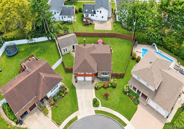 Photo 3 of Single family home for sale at 919 Park Ct, Hempstead, NY 11581 | MLS# 1052653 | Listing updated on 2026-09-28