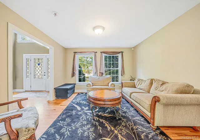 Photo 4 of Single family home for sale at 9 Franciscan Ln, Smithtown, NY 11787 | MLS# 1052663 | Listing updated on 2026-10-06