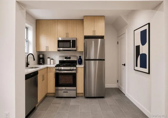 Photo 4 of Single family home for sale at 4135 Murdock Ave, New York, NY 10466 | MLS# 1052694 | Listing updated on 2026-10-08