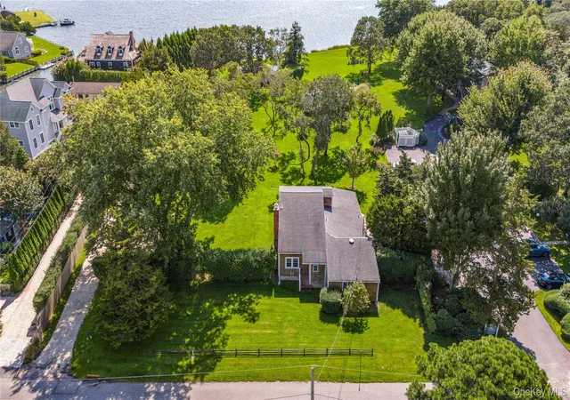 Photo 1 of Luxury condo for sale at 70 Middle Pond Rd #22, Southampton, NY 11968 | MLS# 1052698 | Listing updated on 2026-09-20