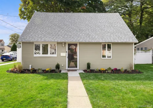 Photo 2 of Single family home for sale at 234 Division Ave, Oyster Bay, NY 11758 | MLS# 1052714 | Listing updated on 2026-10-07