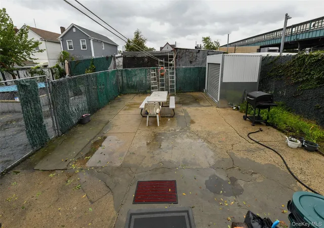 Photo 4 of Single family home for sale at 106-12 96th Street, New York, NY 11417 | MLS# 1052722 | Listing updated on 2026-09-29