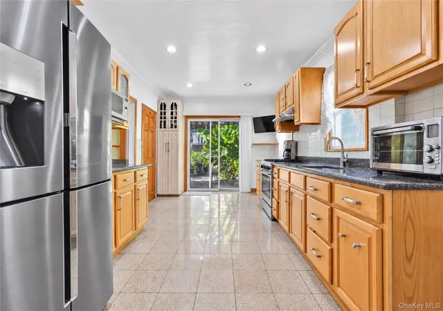 Photo 4 of Single family home for sale at 84-42 Charlecote Ridge, New York, NY 11432 | MLS# 1052788 | Listing updated on 2026-10-01