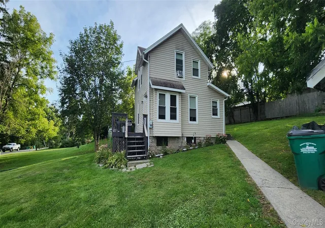 Photo 4 of Single family home for sale at 613-615 Salt Point Turnpike, Hyde Park, NY 12601 | MLS# 1052792 | Listing updated on 2026-09-23