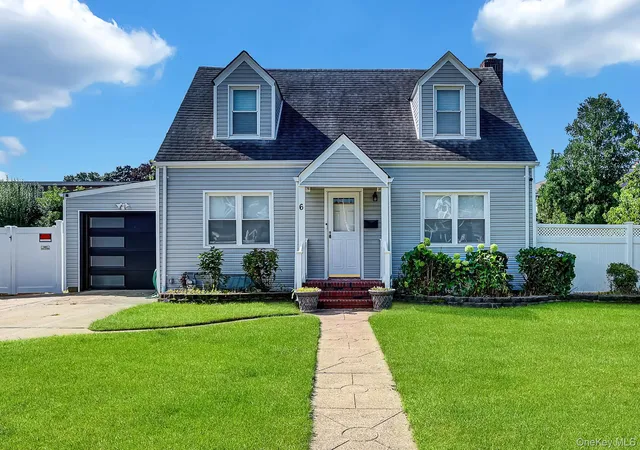 Single family home for sale at 6 Manchester St, North Hempstead, NY 11590 | MLS# 1052794